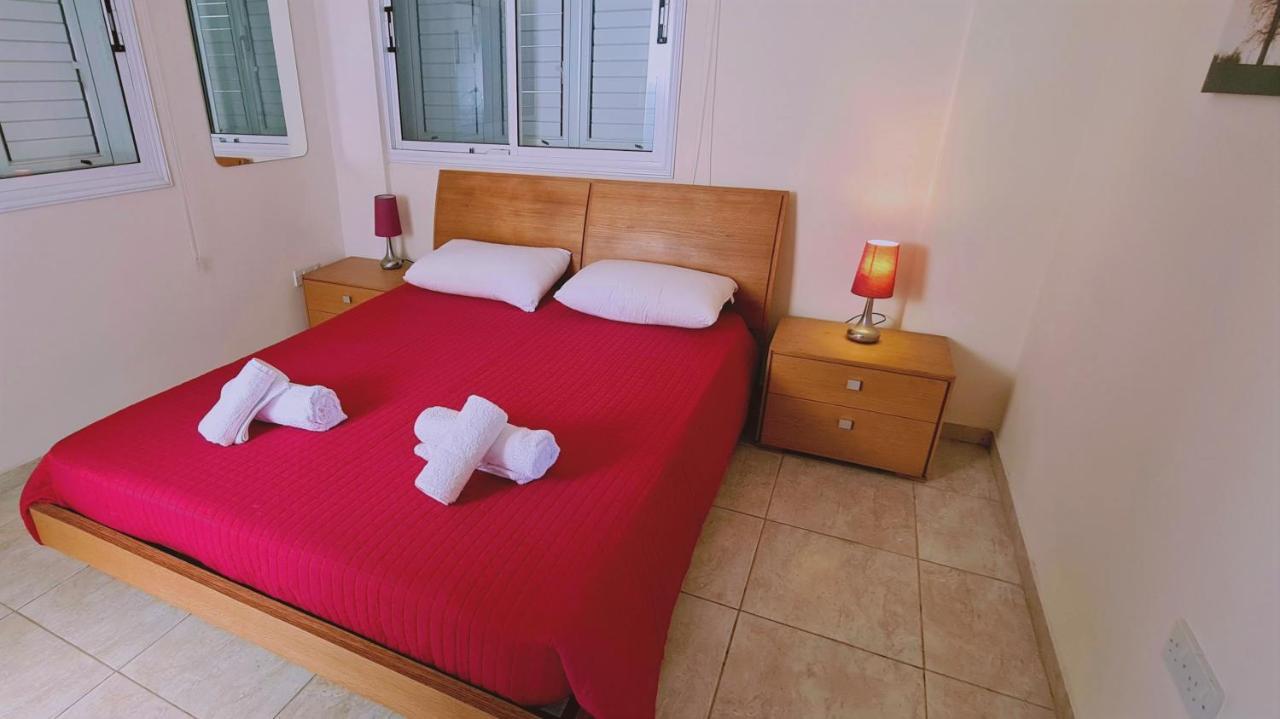 Stay Sunshine Apartment Paralimni Exterior photo