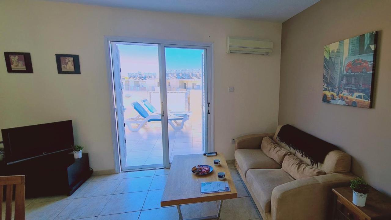 Stay Sunshine Apartment Paralimni Exterior photo