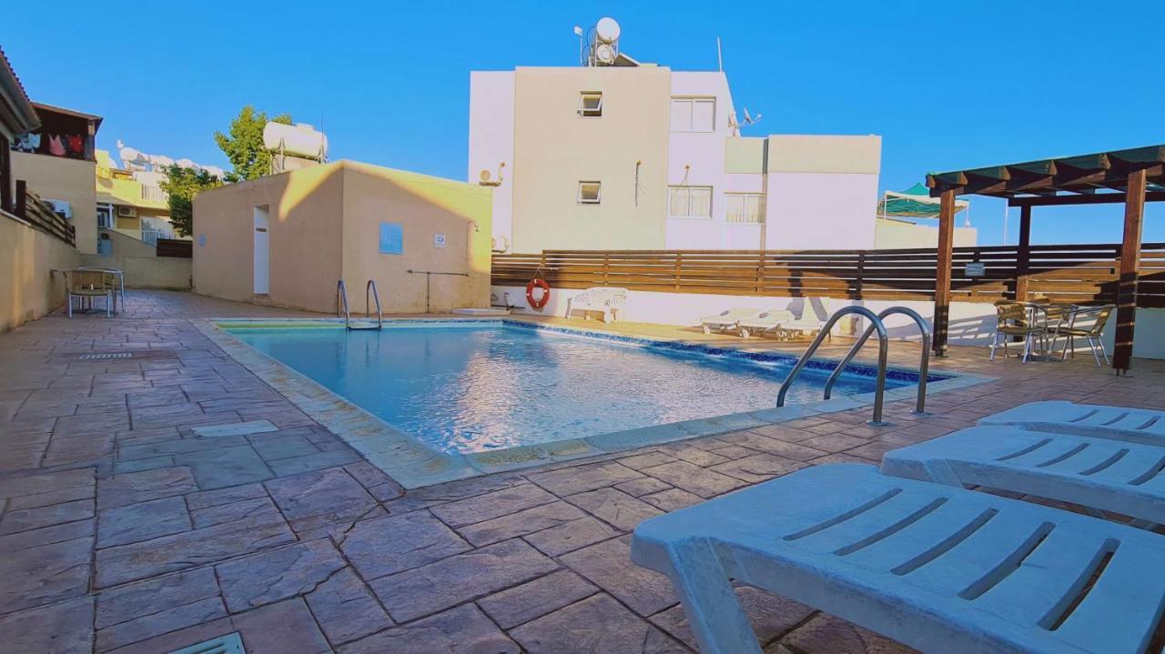 Stay Sunshine Apartment Paralimni Exterior photo
